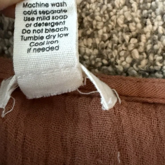 Japna Women's Short sleeve Rust Red Cotton Button Front Crop top Size M - Picture 3 of 6